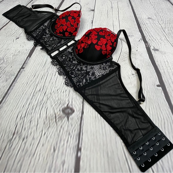 Black lace red hearts wired bralette - Picture 8 of 13